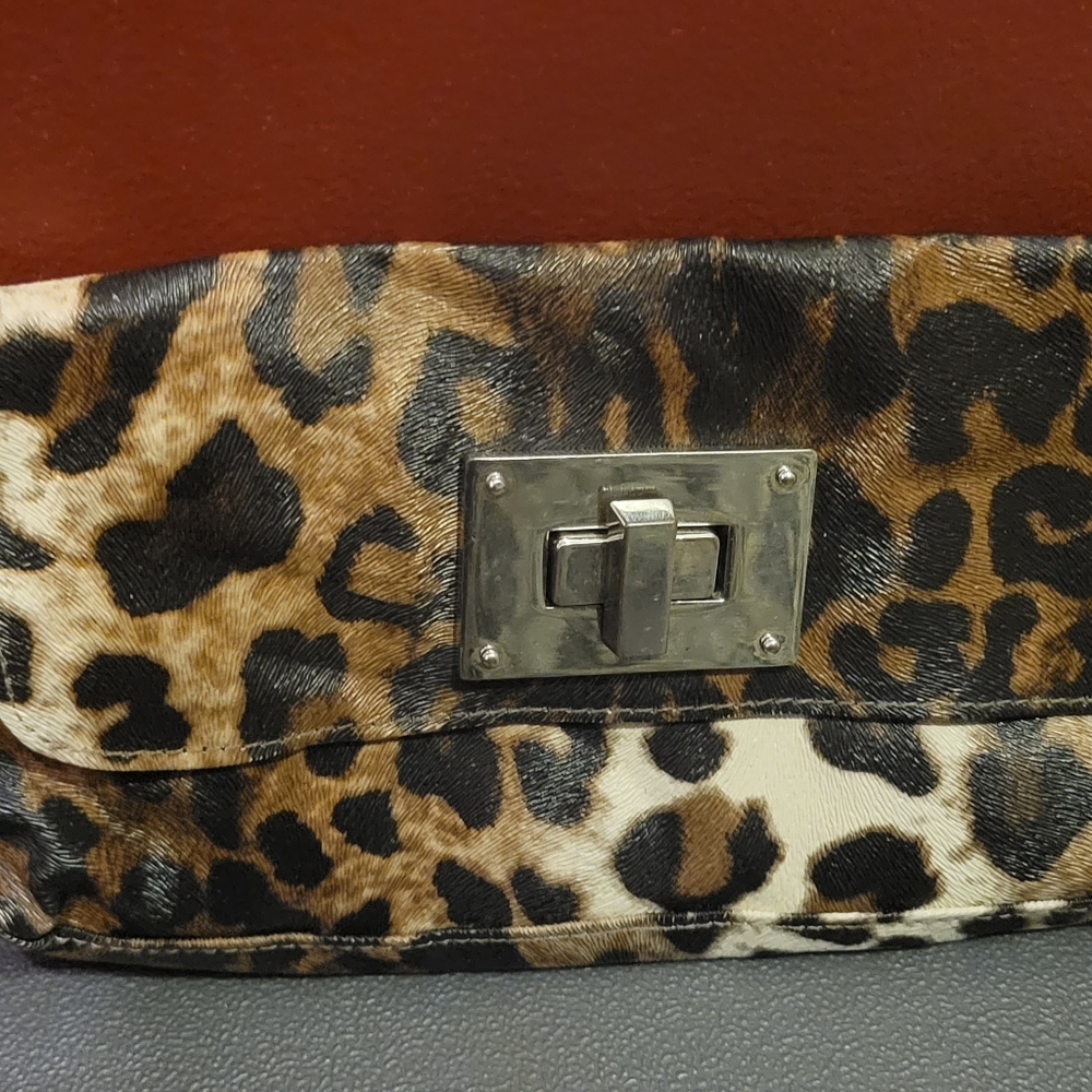 Leopard Clutch